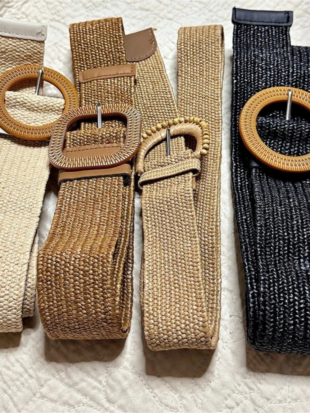 4 Woven Stretch Belts Set in Beige & Black